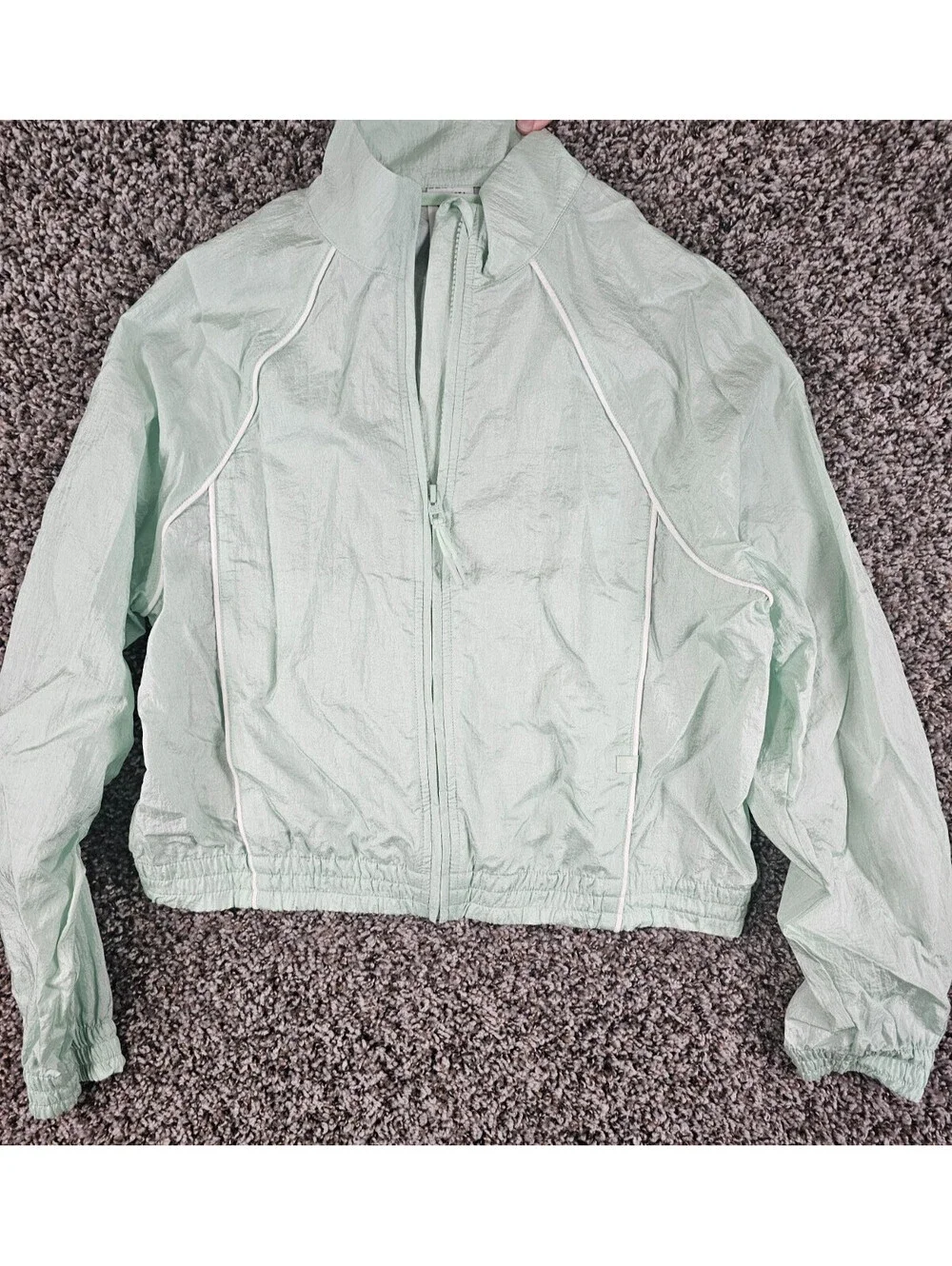 Athleta Girl Daybreak Jacket in a light green color Sz L (12) Zip Up